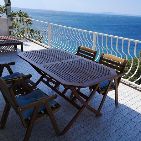 Apartments Bassi Stara Baška エクステリア 写真