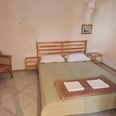 Apartments Bassi Stara Baška エクステリア 写真
