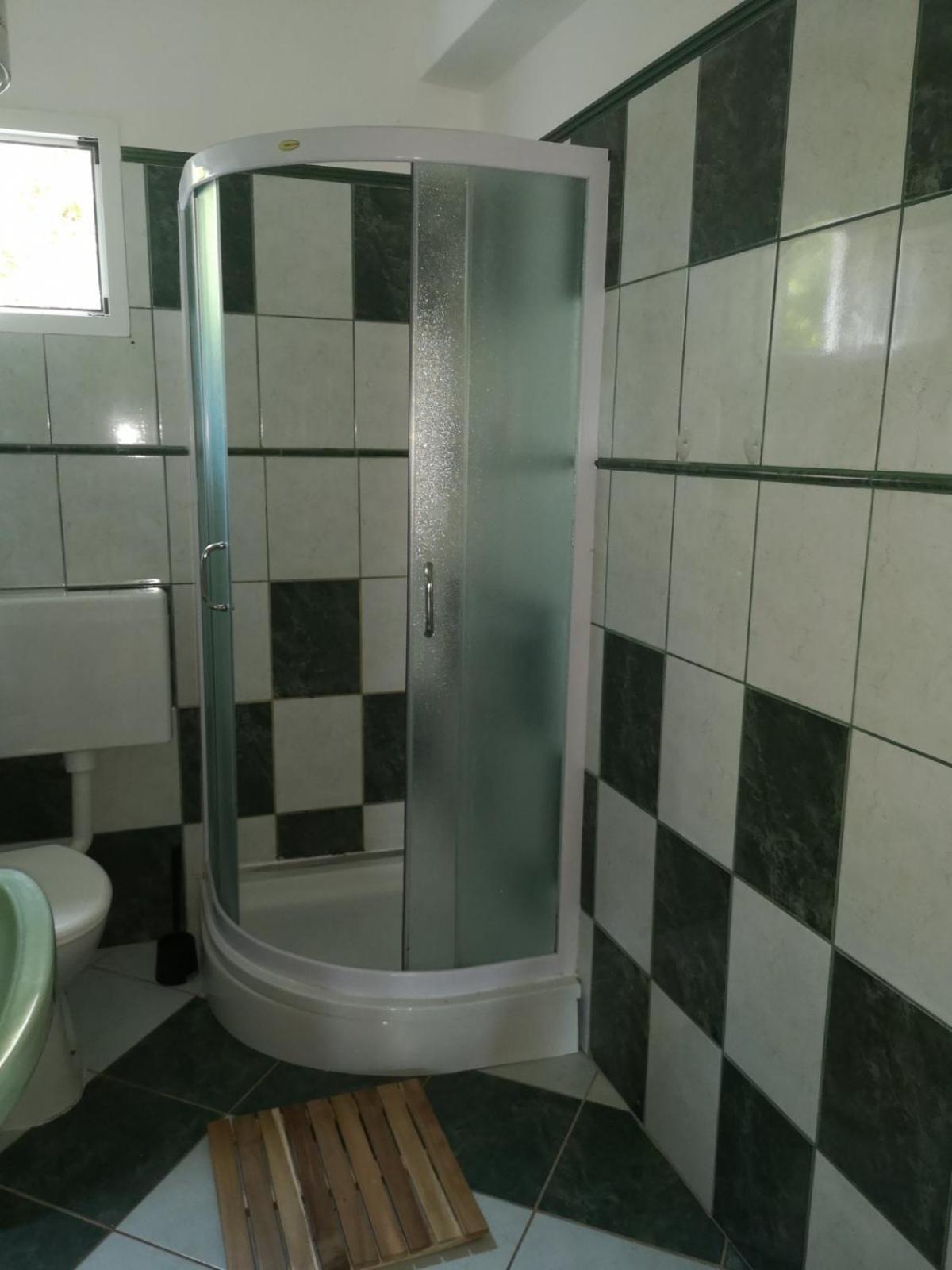 Apartments Bassi Stara Baška エクステリア 写真