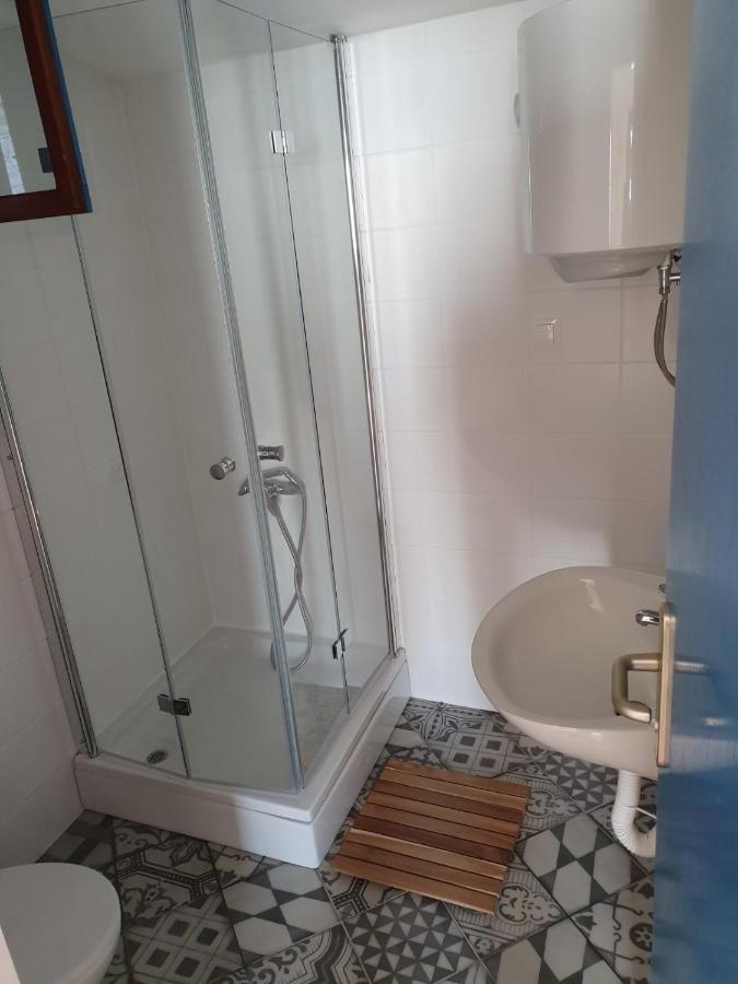 Apartments Bassi Stara Baška エクステリア 写真