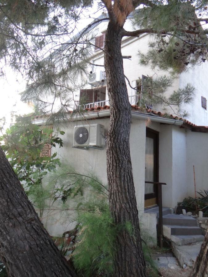 Apartments Bassi Stara Baška エクステリア 写真