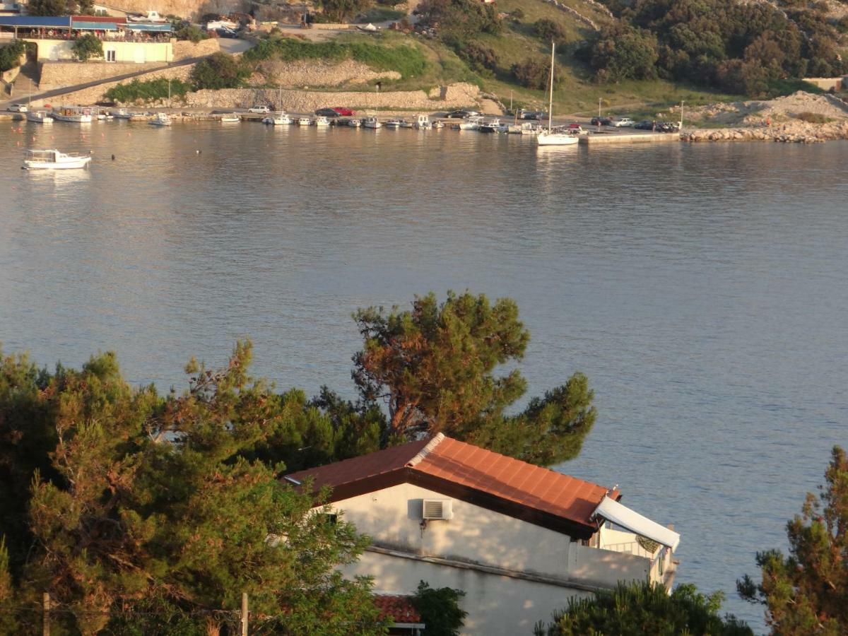 Apartments Bassi Stara Baška エクステリア 写真