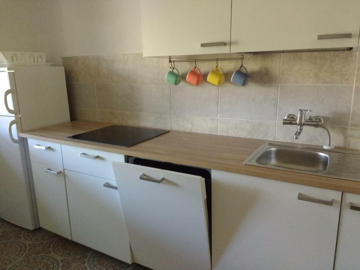 Apartments Bassi Stara Baška エクステリア 写真
