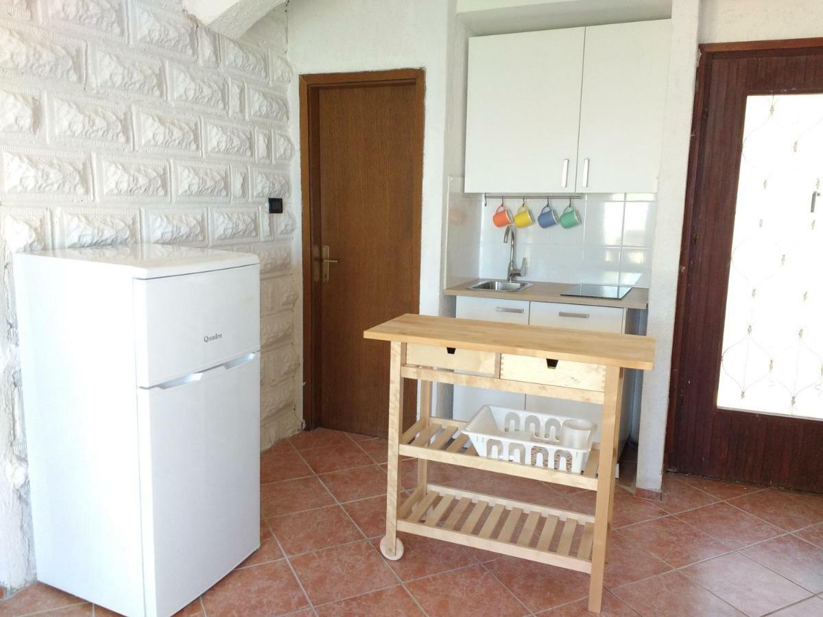 Apartments Bassi Stara Baška エクステリア 写真