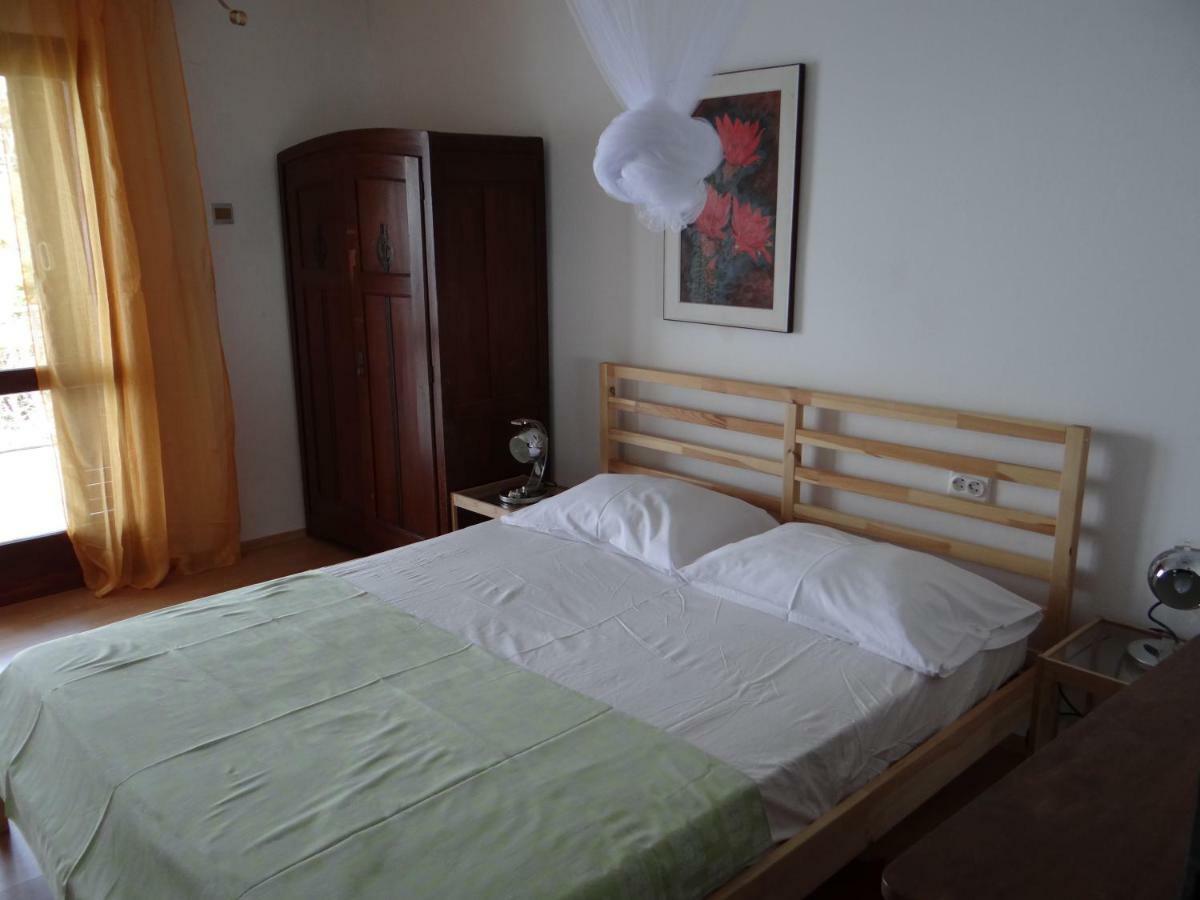 Apartments Bassi Stara Baška エクステリア 写真